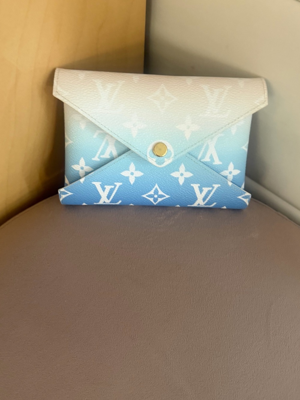 LOUIS VUITTON MONOGRAM BY THE POOL KIRIGAMI POUCH MM